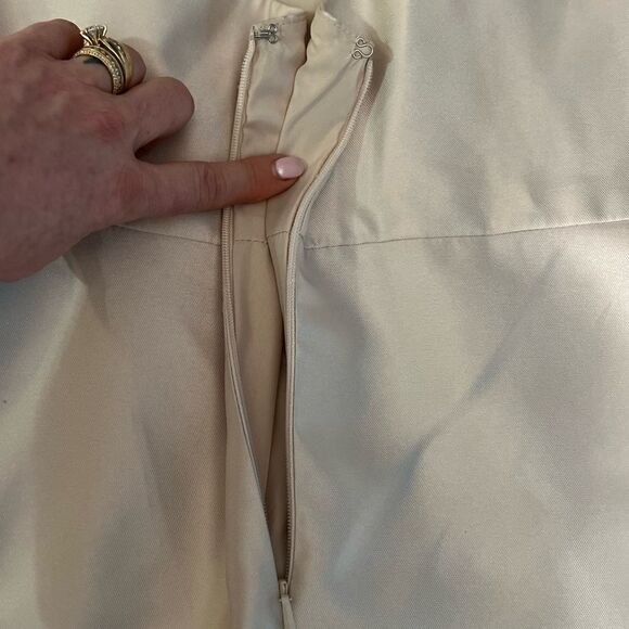 Alfred Sung V-Neck Full Skirt Satin Maxi Dress in Palomino. Size 16. NWT! - Picture 6 of 16